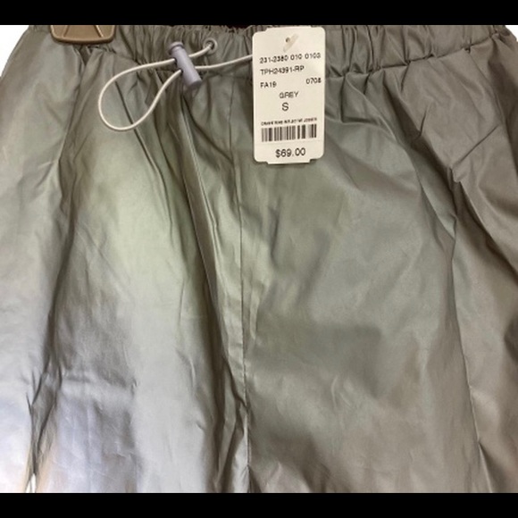BNWT reflective “windbreaker” pants - Picture 4 of 4